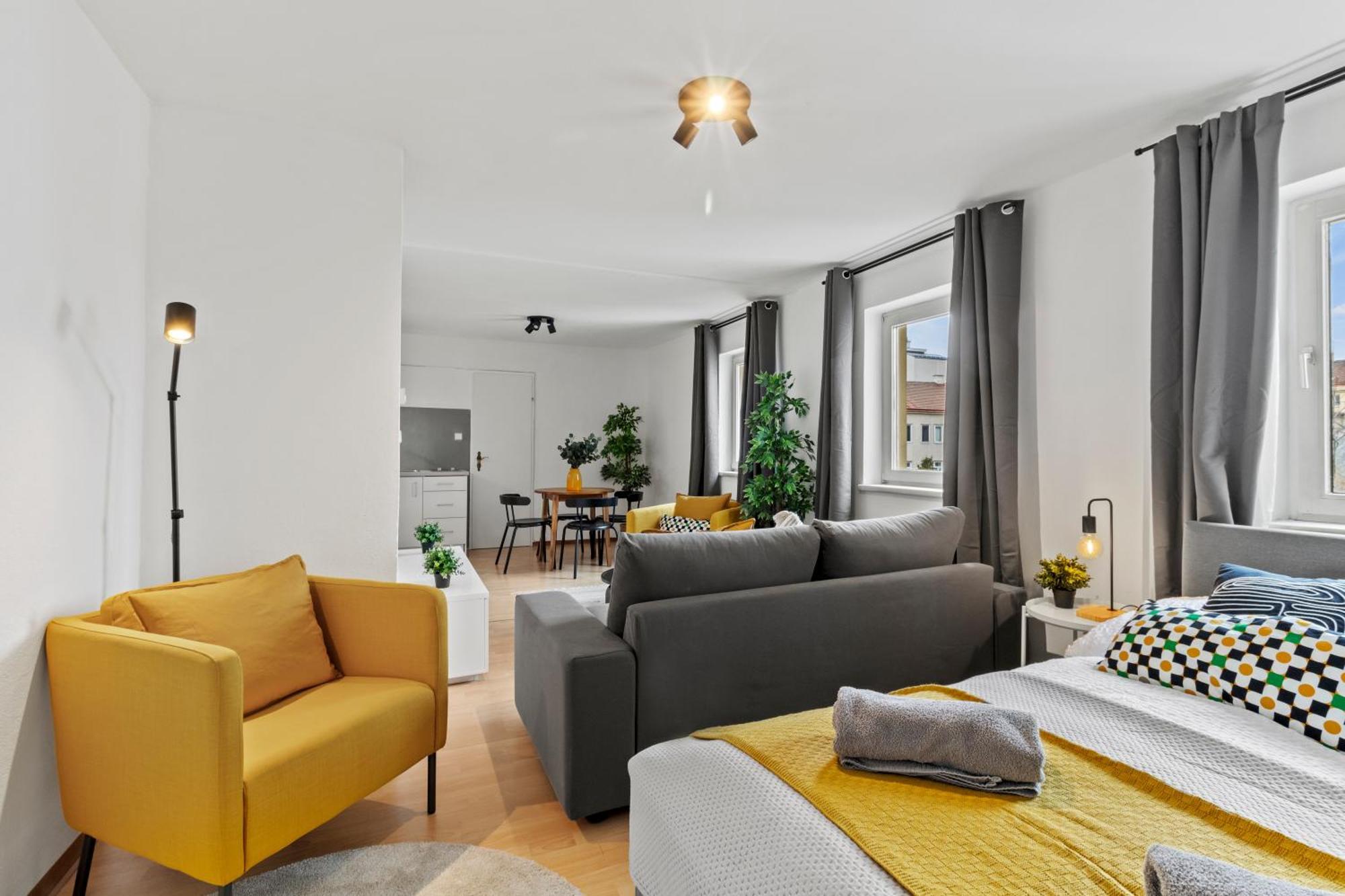 Perfect Location, 2 Min To Main Station, Long Term *